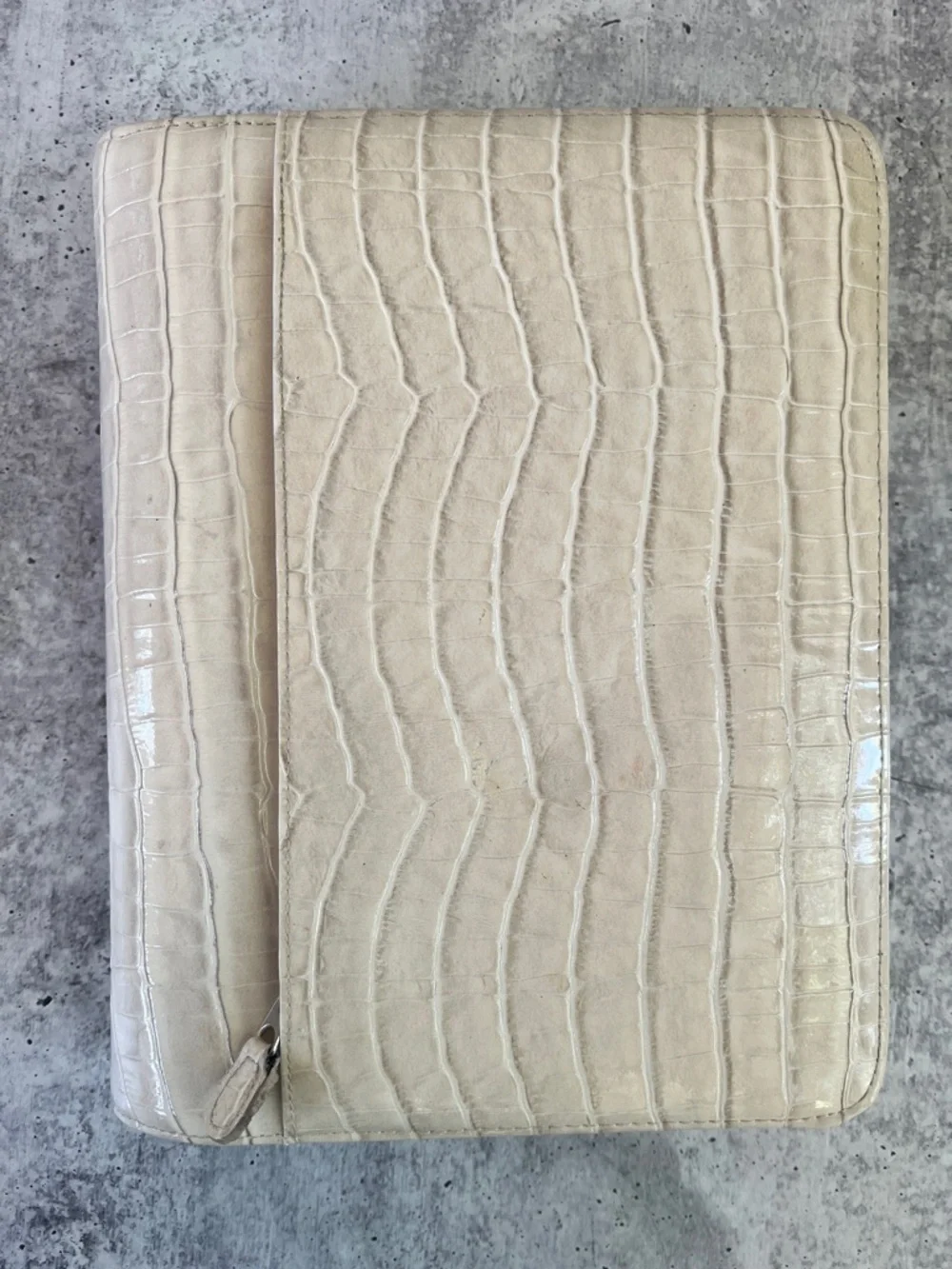 Franklin Covey Cream Faux Croc-Embossed Leather Zipper Binder